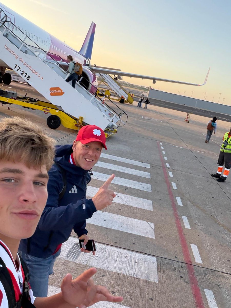 patlynes's tweet photo. Budapest Bound - UTA 
Feeling it for saturday @Arsenal 

LFG 🍀 https://t.co/UvcAYJn9RZ