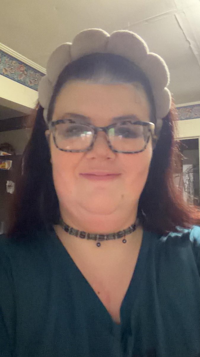 Amanda (JanuaryMolassesASMR) tweet media