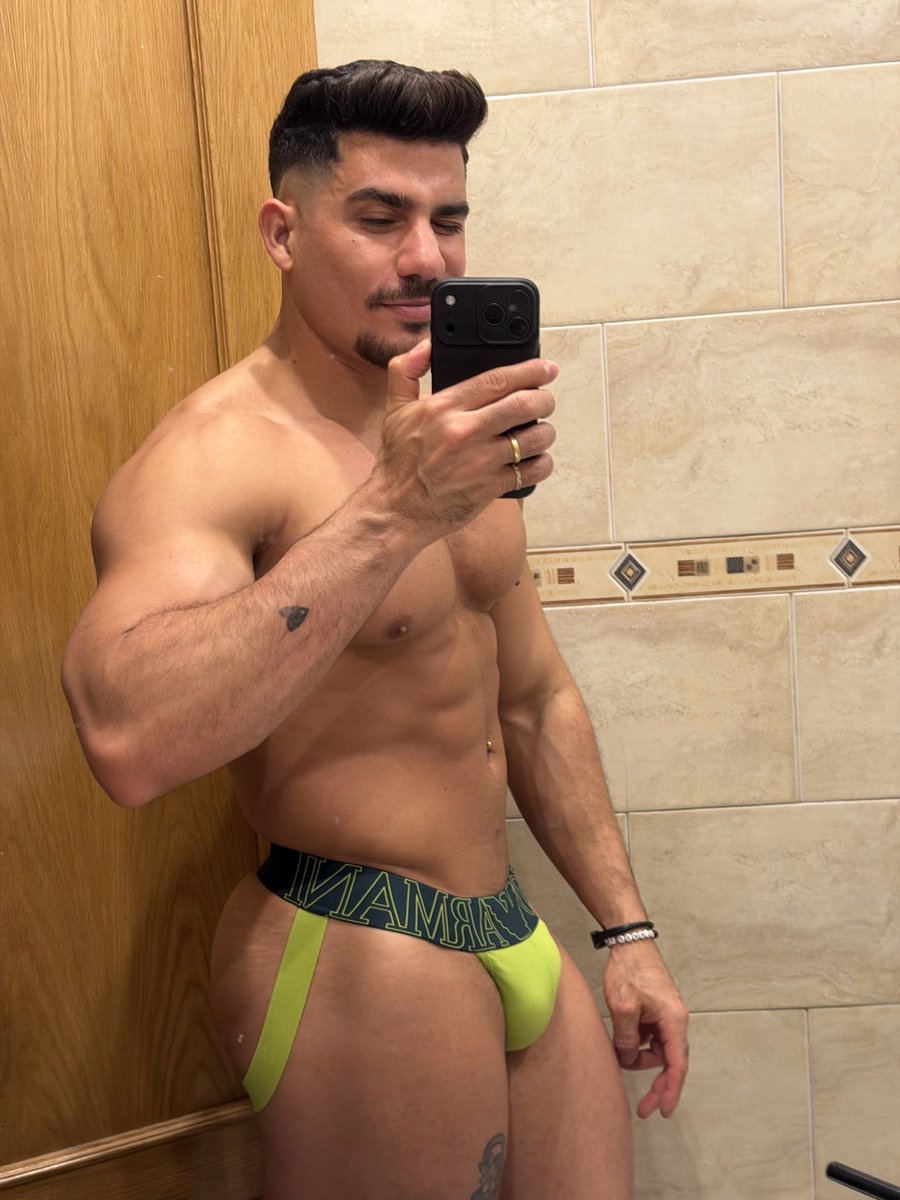 brandojmb_'s tweet photo. 😏 este calor en Madrid me tiene sin ropa 🔥🔥 https://t.co/FC61JuYaNp