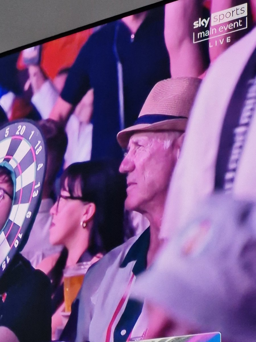Ted_Wrexham's tweet photo. @OfficialPDC Michael Palin in attendance https://t.co/BxFHi8aCHe