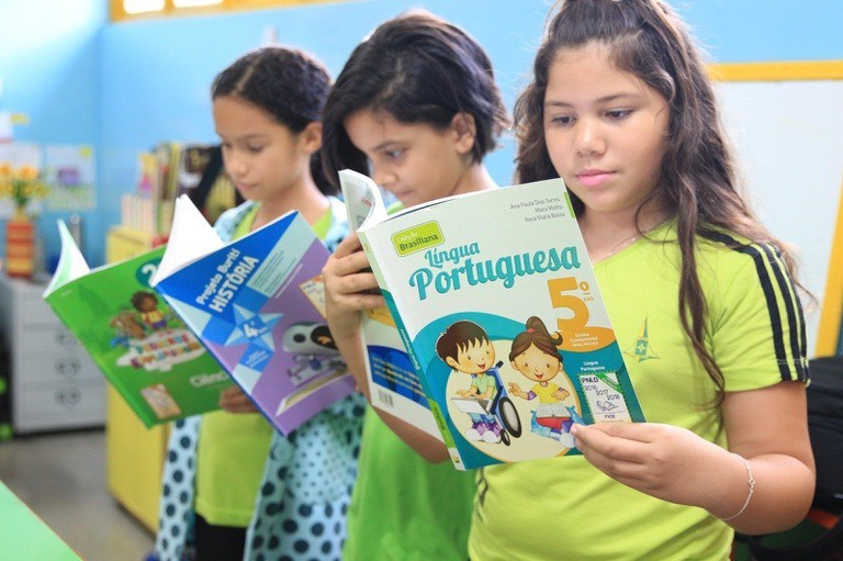 undime's tweet photo. Prazo para indicação dos modelos de escolha do PNLD Anos Iniciais 2027-2030 vai até sexta-feira, 29 de maio. Secretarias de Educação dos estados, do Distrito Federal e dos municípios devem optar por um dos três modelos previstos

➕ Confira: https://t.co/2BbwqQKcSc https://t.co/wWSdyxmsxn