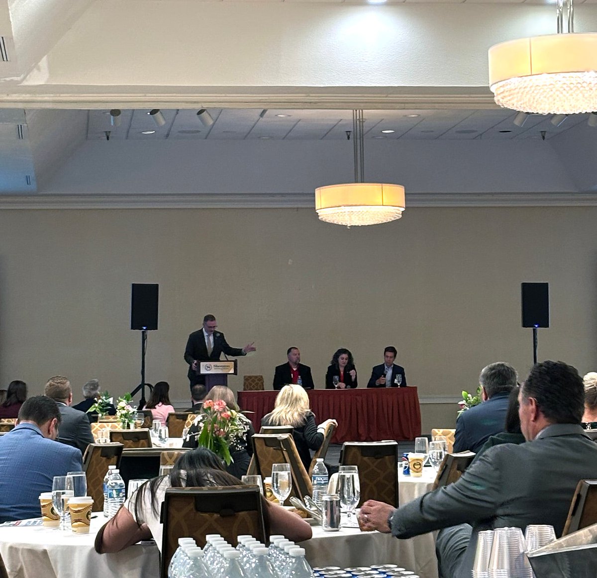 1031CORP's tweet photo. Thank you to Greater Harrisburg Association of REALTORS®, Lancaster County Association of Realtors®, REALTORS® Association of York & Adams Counties, Reading-Berks Association of REALTORS®, and Lebanon County Association of REALTORS® for making the Regional Industrial, Commercial & Investment Conference such a success.

We were proud to sponsor an event that brought together real estate professionals from across the region. Thank you Dave Won for sharing valuable lessons on mindset, confidence, and growth.