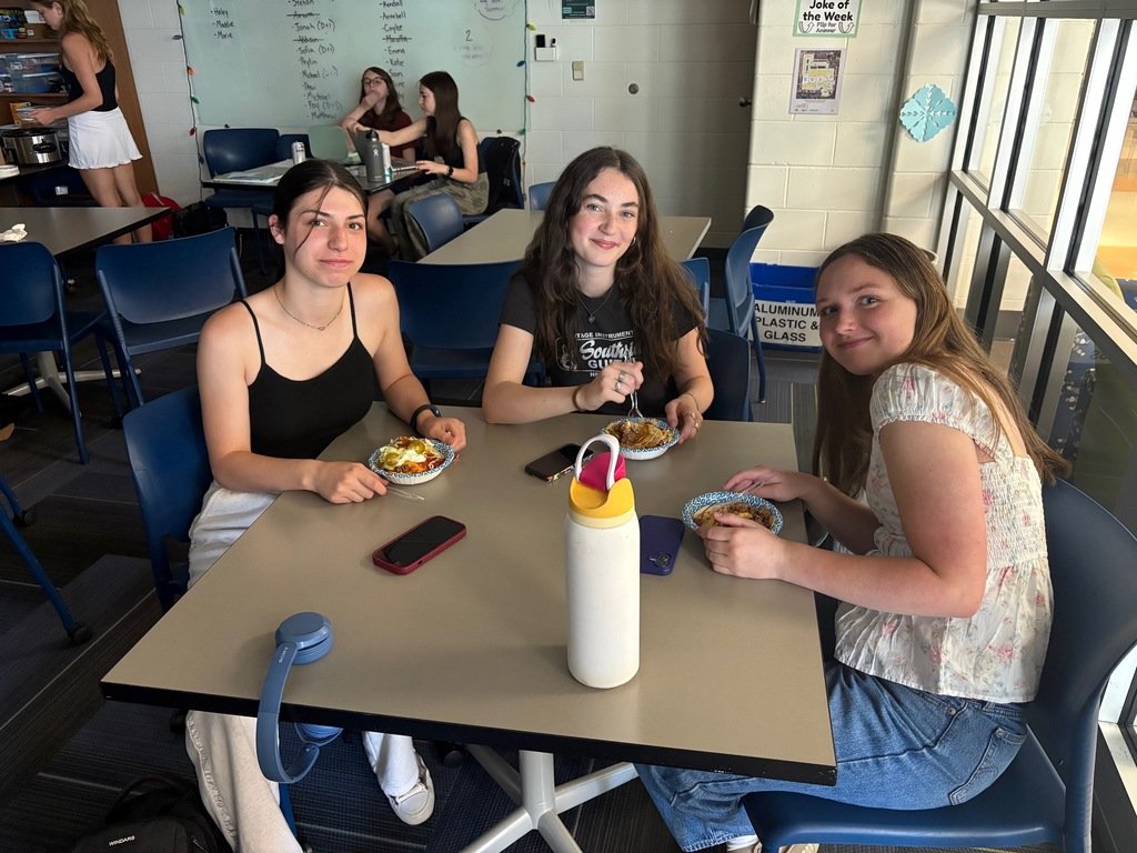 HSHealthScience's tweet photo. More Flicks and Fixins today for the last day of the school year with a taco bar! https://t.co/m1N7HegG0y