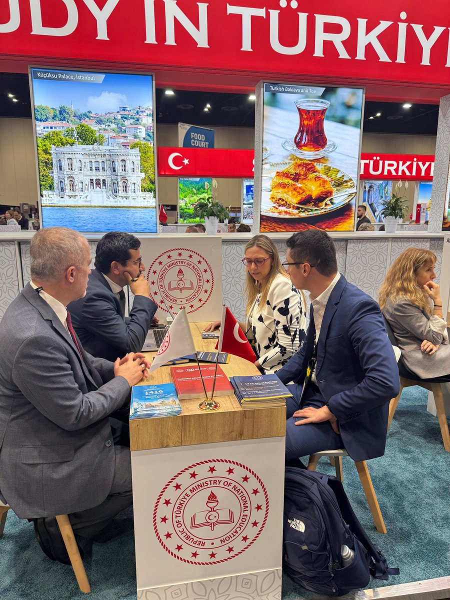 mebyyegm's tweet photo. Uluslararası Eğitim Diplomasisinde Güçlü Adımlar! 🇹🇷✈️
Yükseköğretim ve Yurt Dışı Eğitim Genel Müdürlüğü olarak, dünyanın en büyük uluslararası eğitim organizasyonlarından biri olan NAFSA 2026’da yerimizi aldık!
Cumhuriyet tarihimizin en köklü eğitim hamlelerinden olan 1416Bursları programımızı dünya genelindeki prestijli üniversitelere tanıtıyor; bursiyerlerimizin kabul süreçlerini kolaylaştıracak, konaklama, indirim ve araştırma fonlarına erişimlerini destekleyecek müzakereler yürütüyoruz.

Bununla birlikte ülkemizden NAFSA’ya katılan ve adına eğitim almak üzere bursiyer gönderilen üniversiteler ile bursiyerlerimizin öğrenim gördüğü üniversiteler arasında temas kurulmasını sağlayarak, eğitim süreçlerini daha nitelikli hâle getirecek iş birliklerinin geliştirilmesine katkı sunuyoruz. 💼🌍
@tcmeb 
@Yusuf__Tekin
@CelileErenOKTEN
#meb #1416bursları #türkiye #yurtdışıeğitim
