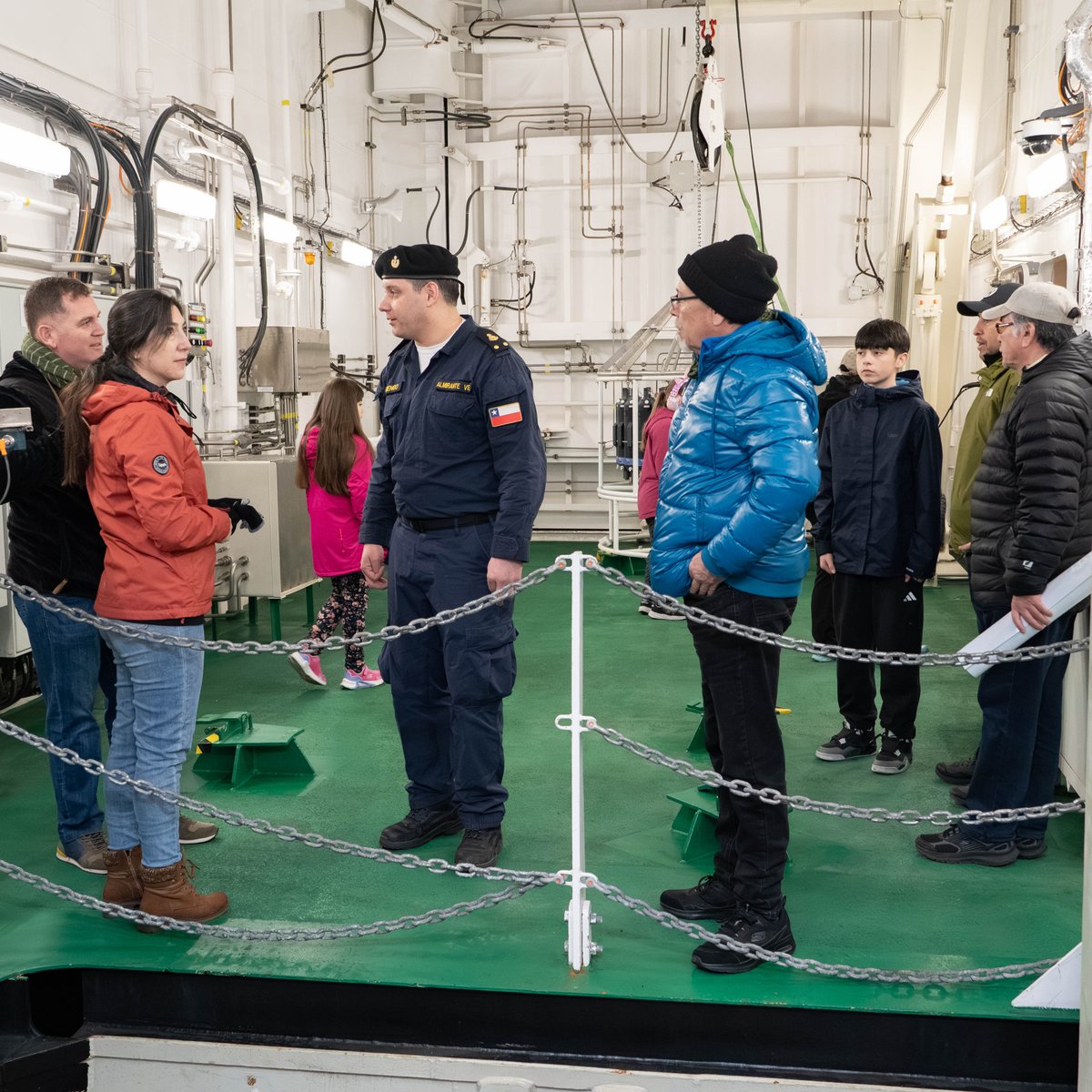 epaustral's tweet photo. 🛳️ Este domingo 31 de mayo abriremos el Terminal Arturo Prat de Punta Arenas, en el contexto del Día del Patrimonio.🎞️ Vamos a tener muestras fotográficas, maquetas de naves y muchas sorpresas más!

👉Más información en el afiche o en https://t.co/YaNBofKYUt https://t.co/zmBn3zO5Km