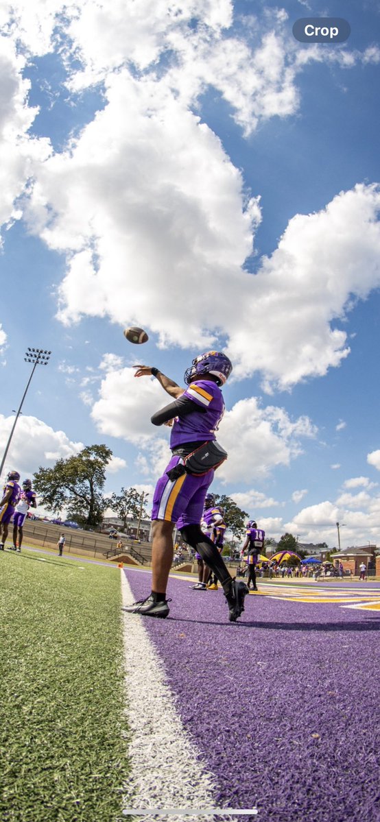 AmariGriffinQB's tweet photo. I am officially in the transfer portal.

-6’2 195 QB
-3.8 GPA
- 4 Years Eligibility 
-Looking for an opportunity to compete, develop, and contribute in the right system. Open to all opportunities 
DM’s Open!📲
-Film &amp; Transcript Upon Request📲 https://t.co/ZHals4V0yu