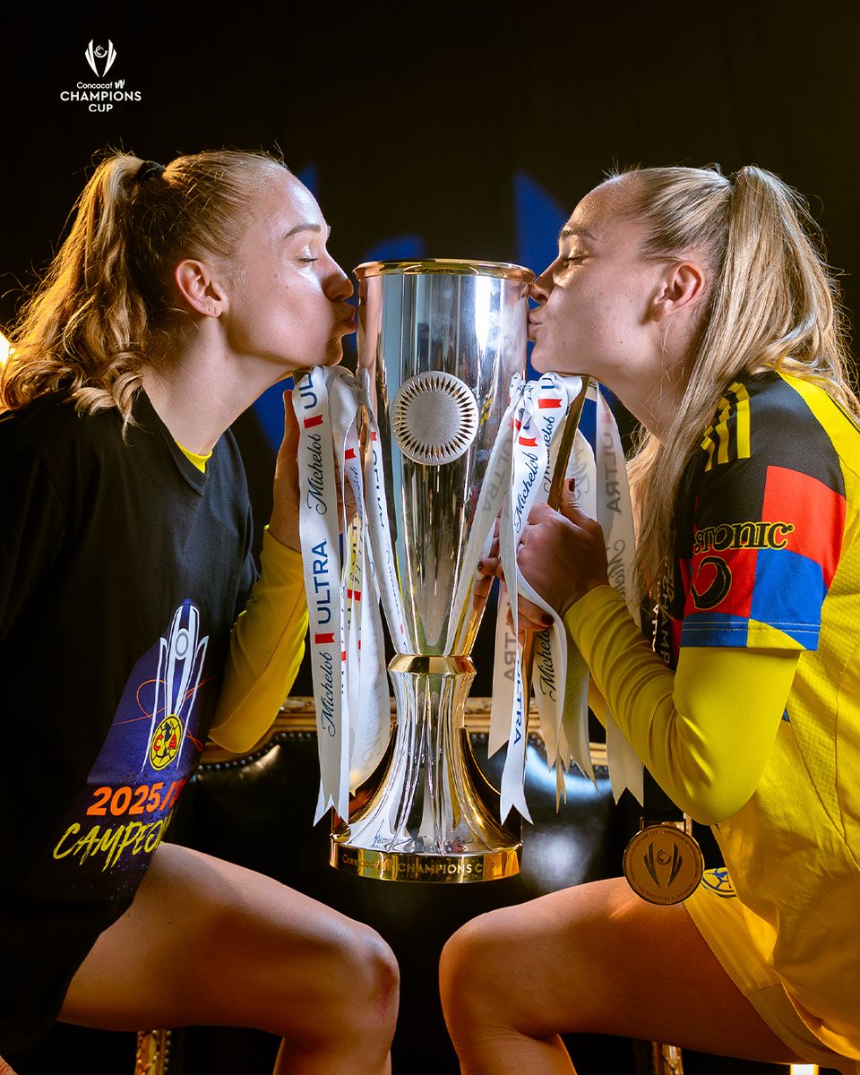 ConcacafW's tweet photo. Queens 👑 https://t.co/N4FBnUh4ek