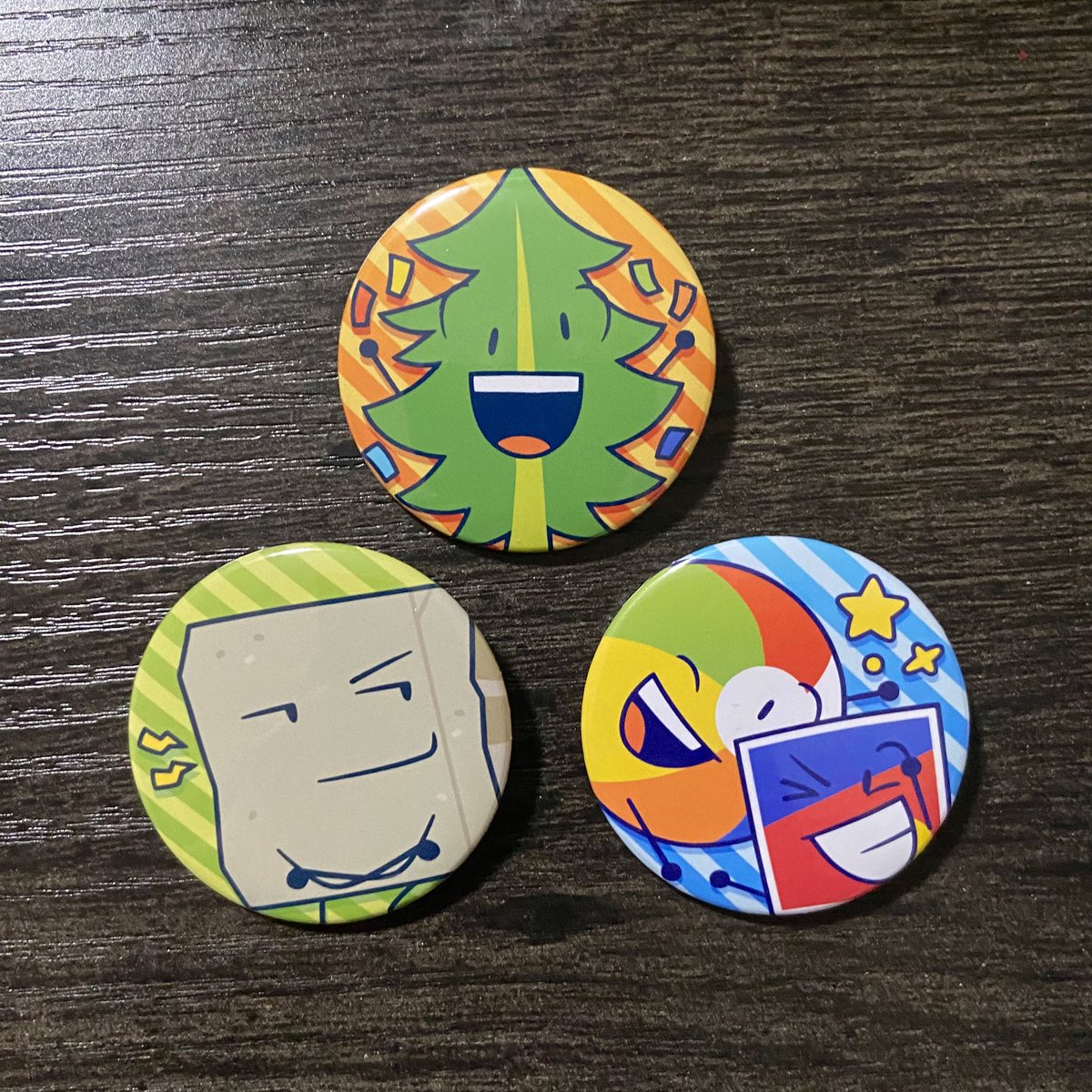 RaidingSalmon's tweet photo. Beach Ball what are you doing here... https://t.co/G0sS9smf5Q