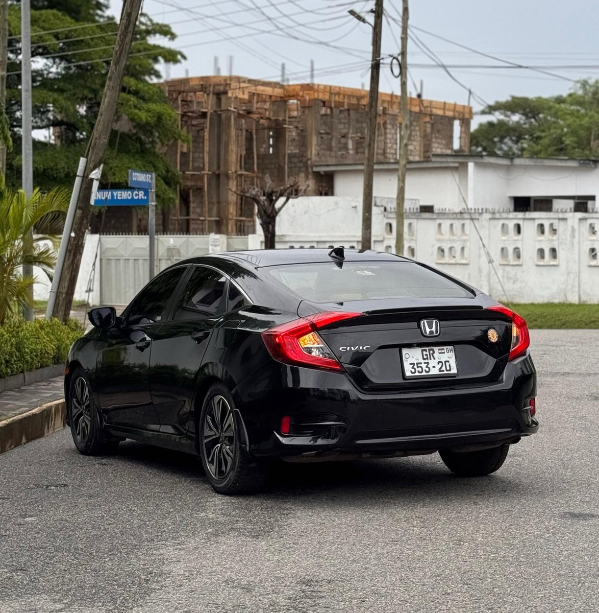 Teshie_youngboy's tweet photo. 2018 Honda Civic available ¢130k 
Dm or WhatsApp 0530179956 🕺
More deals Dey ! https://t.co/IqTCkFl7RK