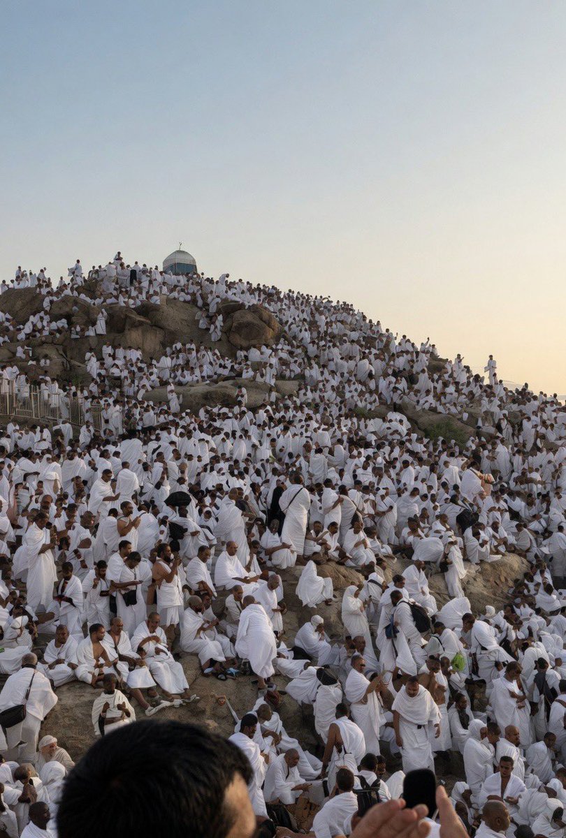 Adby88's tweet photo. "إِنَّ اللَّهَ وَمَلَائِكَتَهُ يُصَلُّونَ عَلَى النَّبِيِّ ۚ يَا أَيُّهَا الَّذِينَ آمَنُوا صَلُّوا عَلَيْهِ وَسَلِّمُوا تَسْلِيمًا"♥️ https://t.co/l8nVsz48ez