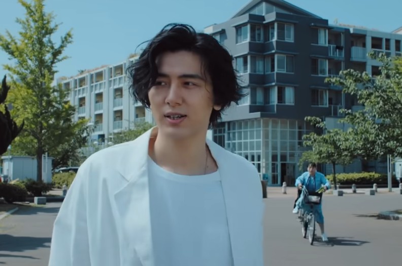 UMUSICA's tweet photo. ¿Sabes cuál es esta canción de Fujii Kaze?✨👀 #fujiikaze https://t.co/zw6Bo9EANh