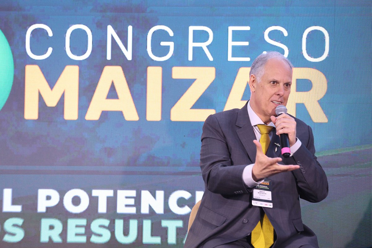 abramilho's tweet photo. O presidente da Abramilho, Paulo Bertolini, participou nesta quarta-feira (27) do Congresso MAIZAR 2026, realizado no Parque Norte, em Buenos Aires Paulo Bertolini participou do painel “Mitigando riscos na demanda internacional".

🎙️ ️ O painel foi moderado por Federico Zerboni. https://t.co/tt3UVWDkVv