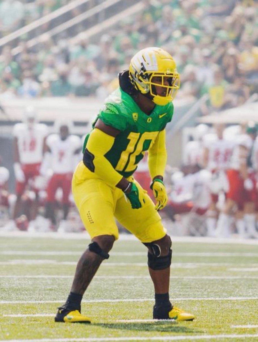 D1raiden's tweet photo. #AGTG 🙏

After a great conversation with @cobysayyah , I am blessed to receive an 🅾️ffer from @oregonfootball 🟢🟡🦆

   2029 LB
📍 Allen HS (TX)
📏 6’1” | 222 lbs

@AllenEaglesFB @RecruitAllen @samspiegs @MikeRoach247 @TomLoy247 @TheUCReport @DemetricDWarren @BlairAngulo @Coach_Gonzales @ChaseHargis @GPowersScout @bruce_bible 

#GoDucks #TXHSFB #ClassOf2029 #GoDucks #ScoDucks