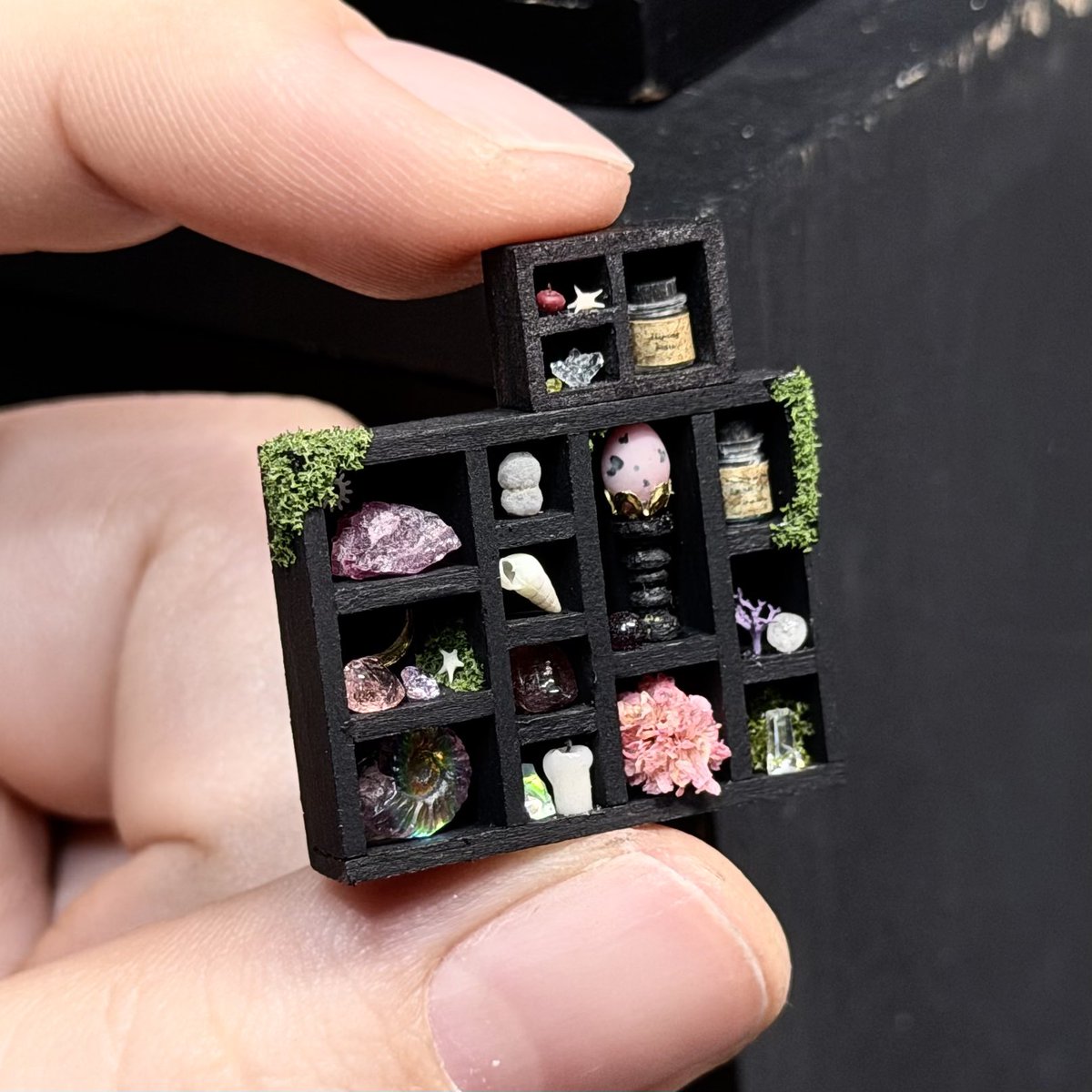 vr_akuma's tweet photo. 端材でミニミニ標本箱作ってみた。
通常のnano標本箱と重ねるとより可愛い⸜❤︎⸝ https://t.co/YUZGMOqjui