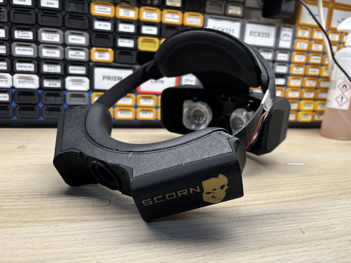 WalkerDev_WIRE's tweet photo. @audrlo @fdotinc The Vector Gear; a standalone, community friendly XR headset with 2 CPUs, gloves/controllers, eye tracking, mouth tracking and silicon batteries!

Play PCVR, Wii, PSX, regular desktop games and more all from one device!

(And a spatial computing sys)
https://t.co/Z3I7kHqfEy https://t.co/6pRhvda1Dv