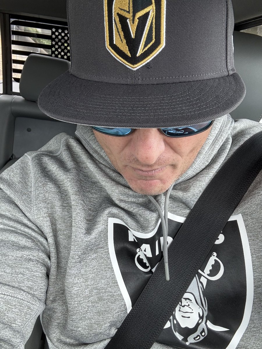 Sapper_Raider's tweet photo. Rocking the Golden Knights hat!
With the Raiders hoodie!! 🫪 Hoodie!! At the end of May in Fresno! Yup, crazy weather!
#RaiderNation 
#ForgedInGold https://t.co/9Yzy6sFczI