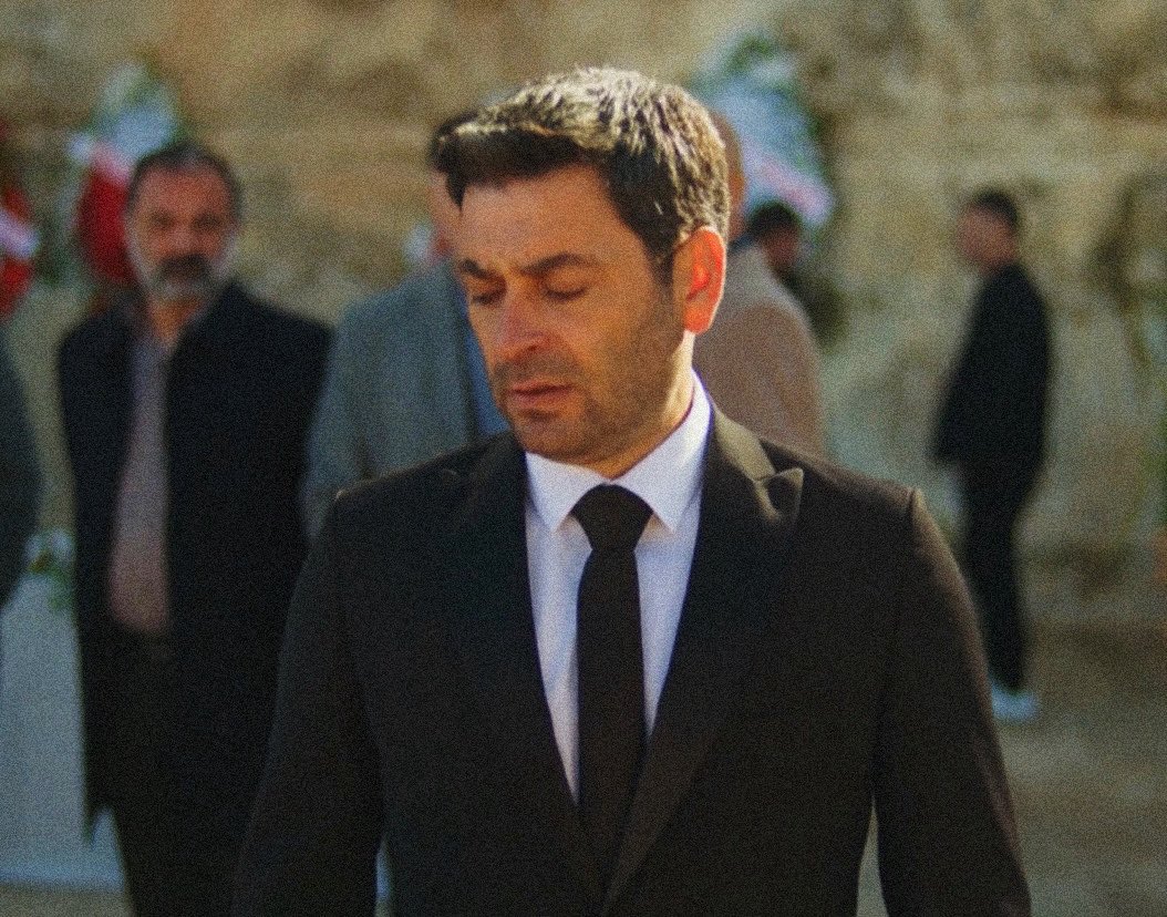 asılhàn tweet media