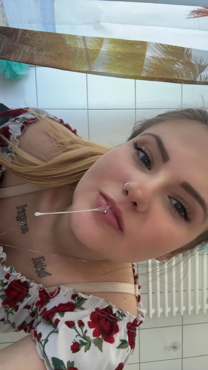 TheOnlyAngel06's tweet photo. Herrin Angel ist online 🔥

#Herrin #Zahlsklave #Geldherrin #fetisch #findom #domina https://t.co/e5E0N48RtJ