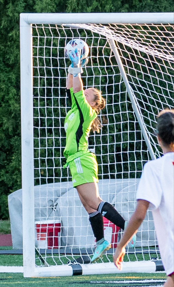 JoeSchrimpl's tweet photo. โฝ๐ 3-1 win over Mother McAuley! Lemont girls soccer is headed to the Sectional Final vs. Providence โ Friday 5:30PM at Providence Catholic. Come pack THEIR stands with Lemont BLUE and GOLD! ๐๐ @LemontAthletics #LemontSoccer #SectionalFinal @lemontsoccer @LemontBoosters https://t.co/UeaMY8Kugi