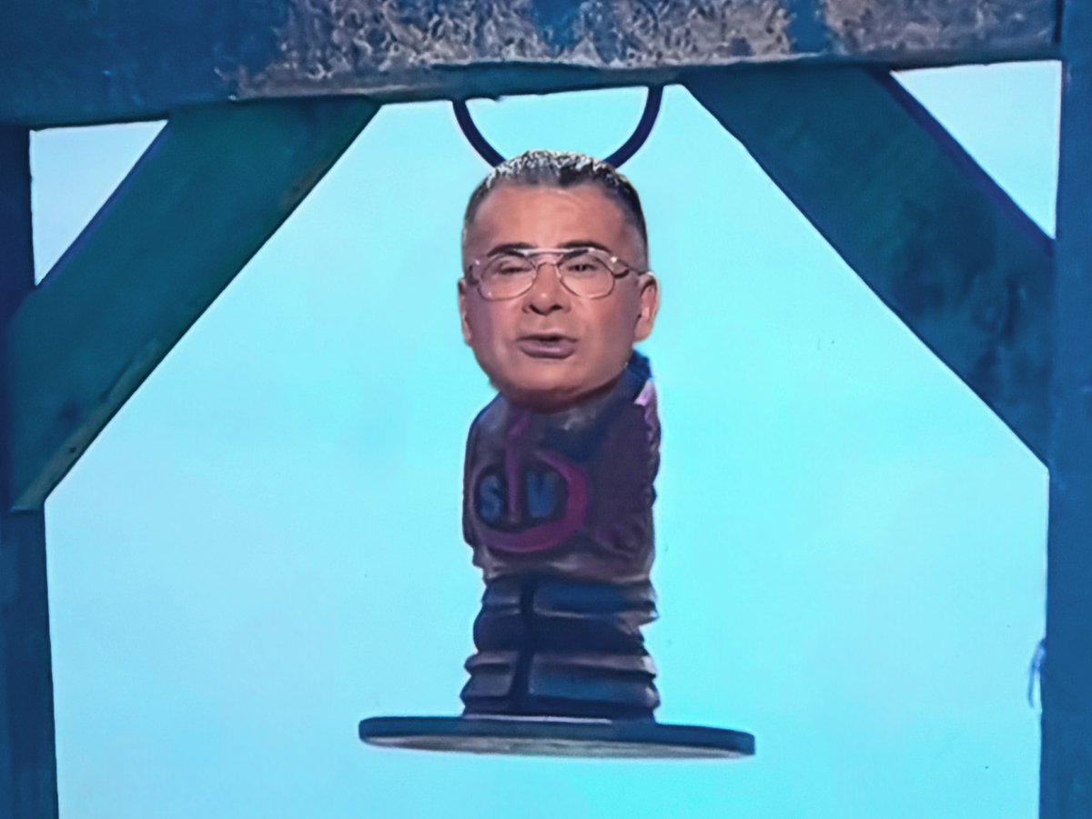 just_owo__'s tweet photo. Tomtem Javier Vázquez 🗿 #SVGala13 https://t.co/dKAoyyCjbv