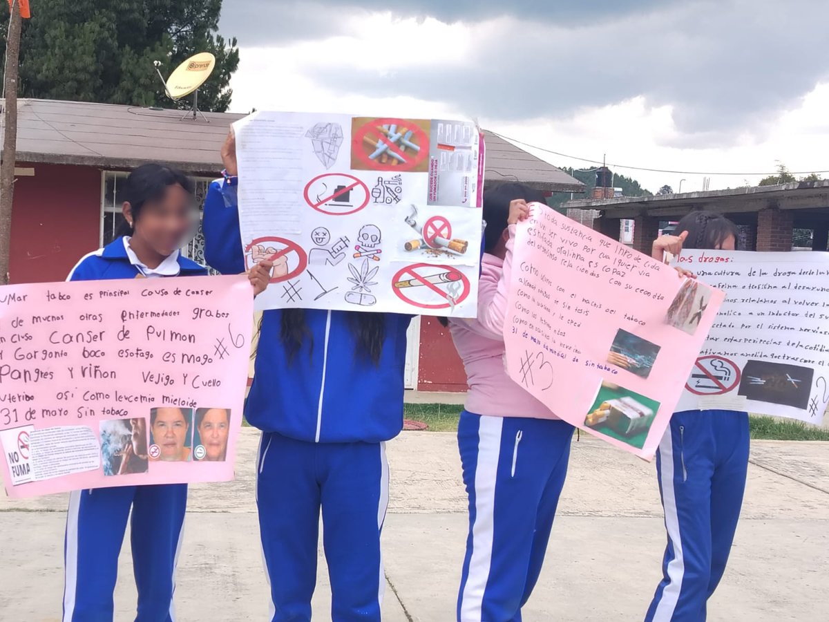 saludmentalmich's tweet photo. ⚽🚭 Por el Día Mundial Sin Tabaco, la Coordinación de Salud Mental y Adicciones Pátzcuaro realizó torneo de fútbol varonil y femenil, concurso de carteles y plática de sensibilización sobre los daños del tabaco en la Secundaria de San Gregorio.

#CONASAMA #DíaMundialSinTabaco https://t.co/haKNtPYGzS