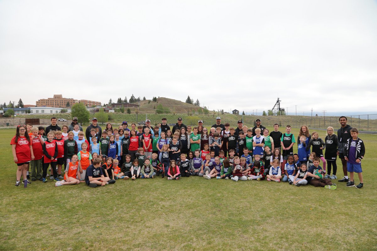 CoachKyleSamson's tweet photo. We had a ton of fun yesterday helping out at the Unified Track meet at West Elementary! Very proud of our players &amp; staff! The kids were awesome &amp; put a huge smile on our faces! Huge thanks to Sarah Stepan &amp; all of the teachers &amp; staff!! One of the best days of the year! 
#Family https://t.co/5JI0IUlMxz