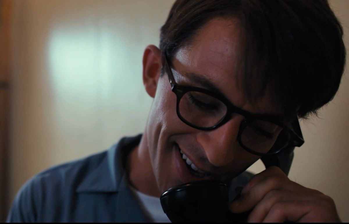 fioresymphony's tweet photo. When @_CrossYurHeart gives him calls. https://t.co/oHZM2D66r6