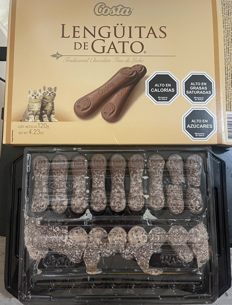 difs_10's tweet photo. @CarozziHablemos @LIDERcl  ayer compramos estas lengüitas de gato y venían en este estado 🫠😷 https://t.co/PjCKbpsFCC