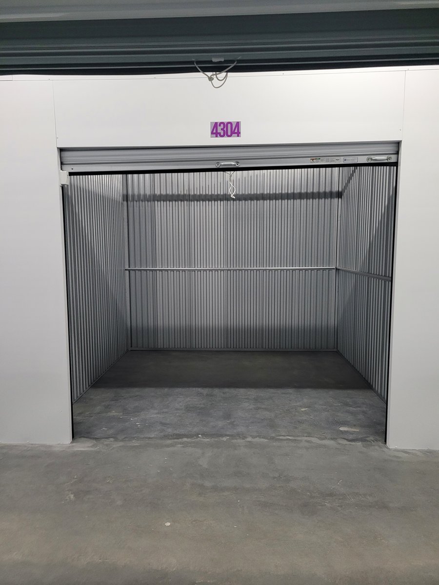 KeySelfStorage's tweet photo. First 3 months 60% off on all 10x10 units, rent yours today 604-973-5555 / https://t.co/qOvY0YhUT9. https://t.co/0zBTa5dJ5N