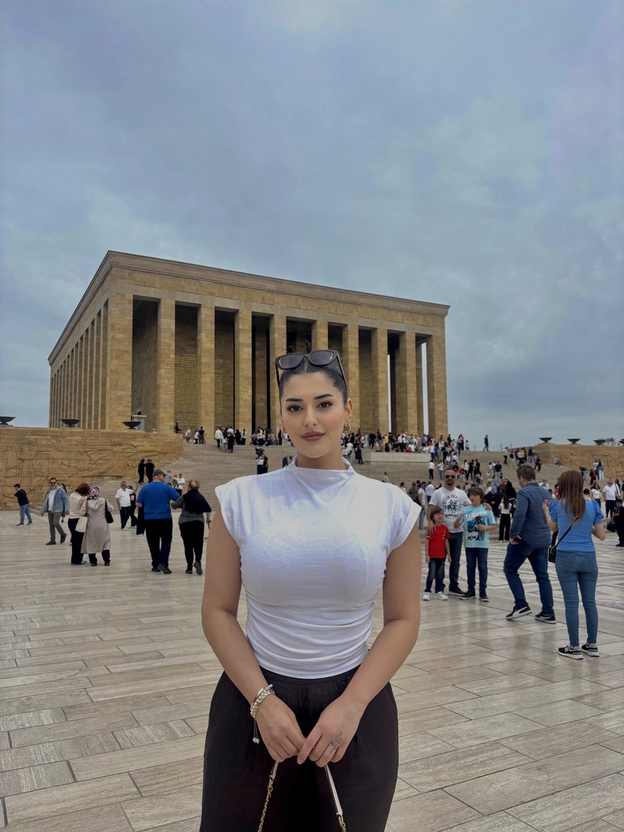 kasmayaa's tweet photo. yiğidim aslanım burda yatıyor ♥️♾️ https://t.co/Ej0zY45MdJ