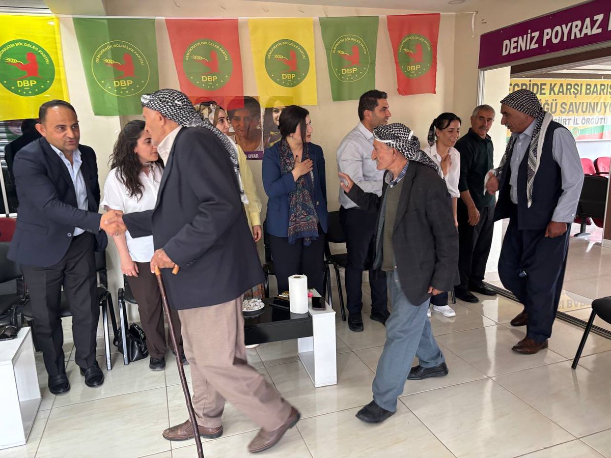 DemSiirt's tweet photo. Kurban Bayramının 2. Gününde halkımızla ve demokratik kurumlarımızla bayramlaşma programında bir araya geldik. Tekrar bütün Siirt halkımızın bayramı mübarek olsun. https://t.co/xFtuxVo1Vk
