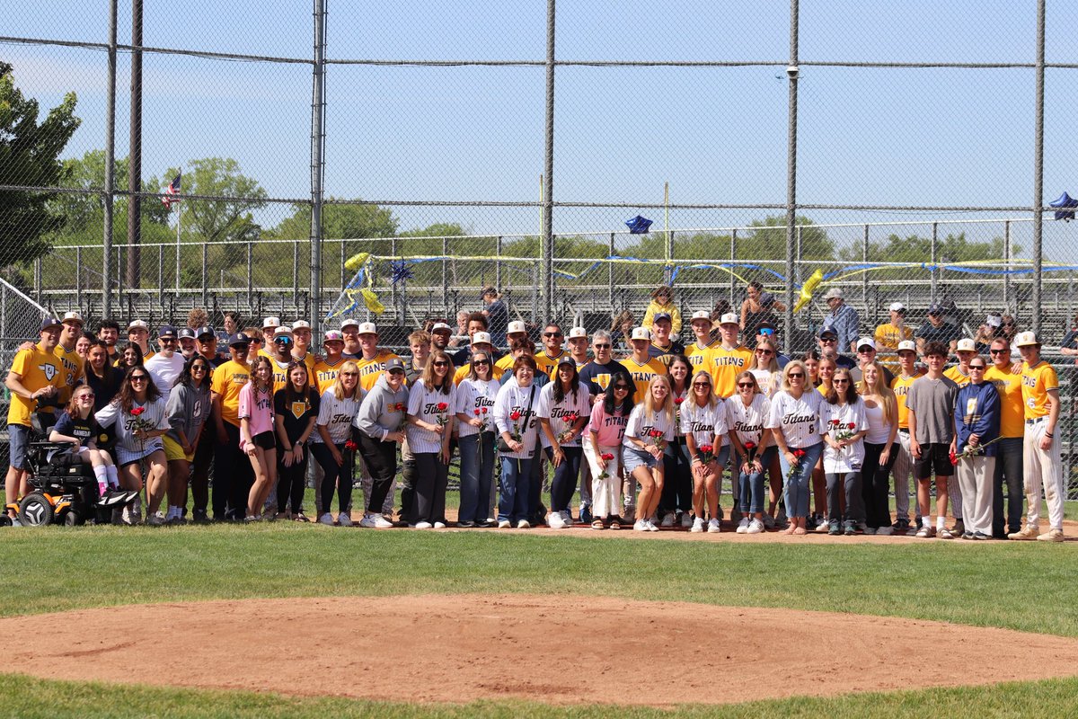 GBS_Baseball's tweet photo. Titans season came to a close with a tough loss last night and finish 18-16.
Thank you to our seniors. I Love you all. It was a joy to coach you and you’ve made a lasting impression on the program. Cant wait to see what you take with you and what you can accomplish.
#Titans4Life https://t.co/dzUujOrYWO