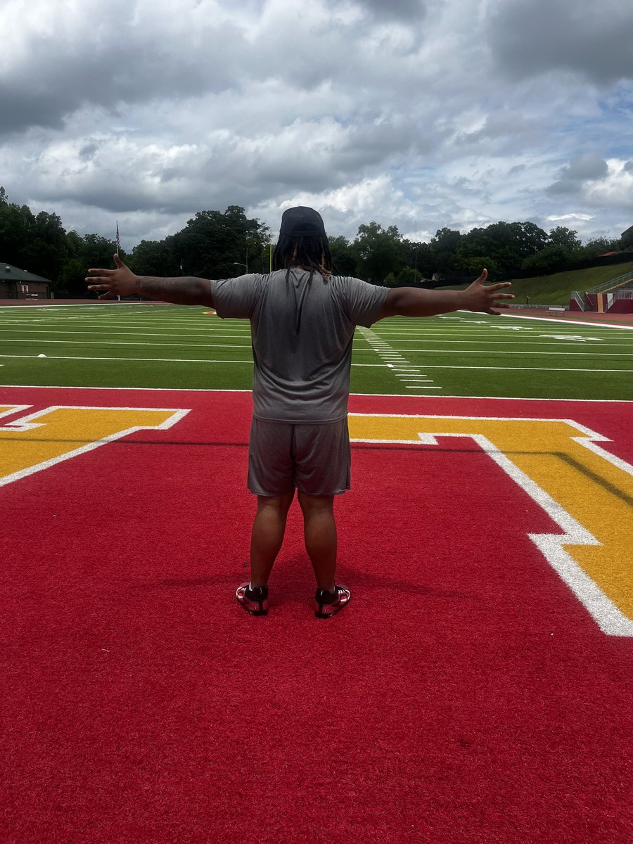CWilson55_'s tweet photo. The Grind Dont Stop‼️
6’3 330
Sophomore Szn Loading
@CoachJTGlen @_CoachMcGarry @Jquinlan09 @CoachRambo1 @HCCscottieFB #jucoproduct https://t.co/fgFFLHJ26x
