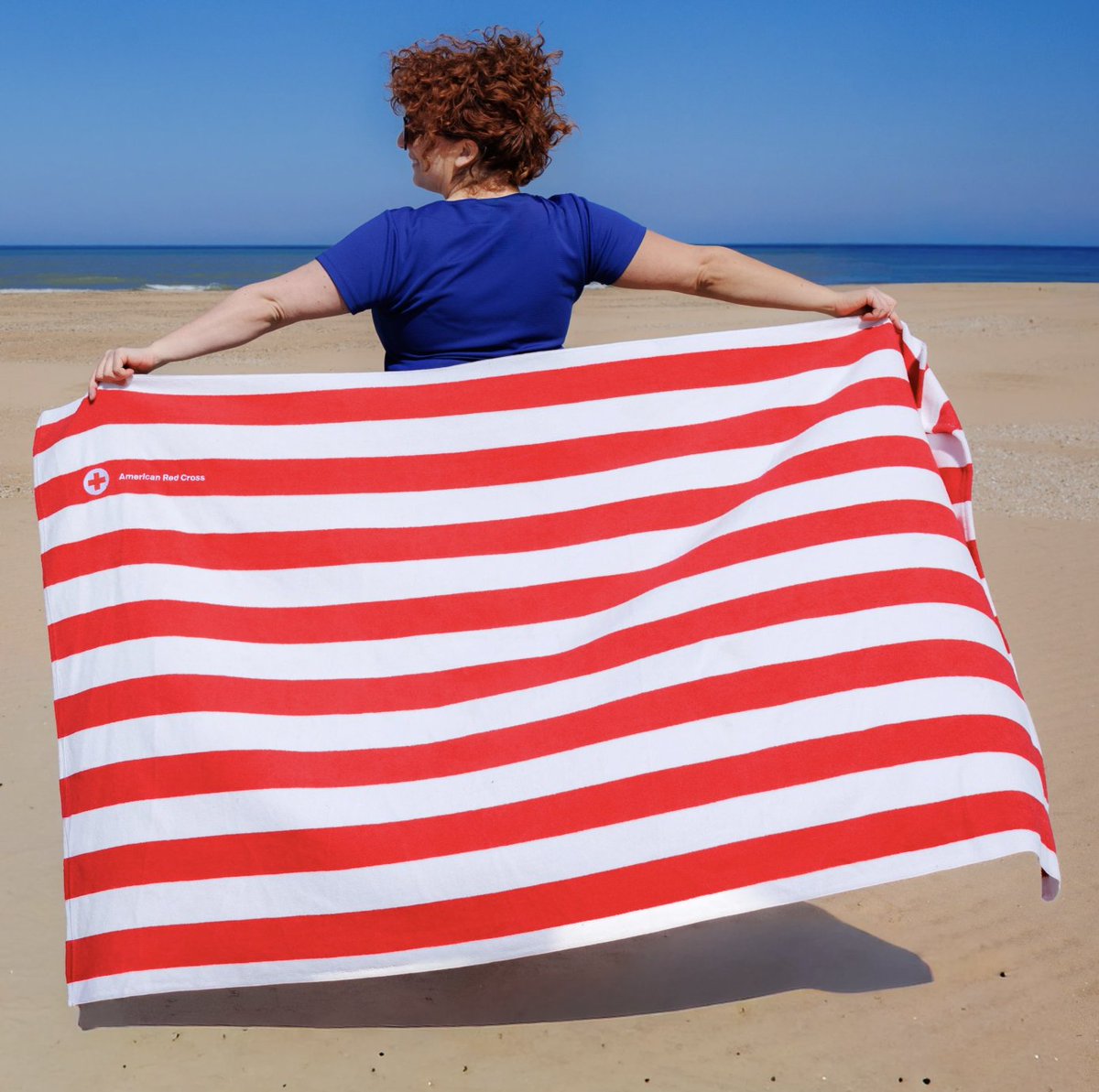 Sunshine, good deeds & a brand‑new beach towel? Yes, please. Come