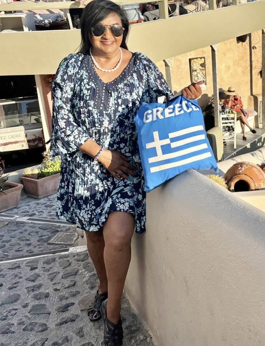 ValeryGovender's tweet photo. SO wana go back 😀😀😀#NeedEuros😀😀😀🇬🇷🇬🇷🇬🇷 https://t.co/jmDgyGJ59q