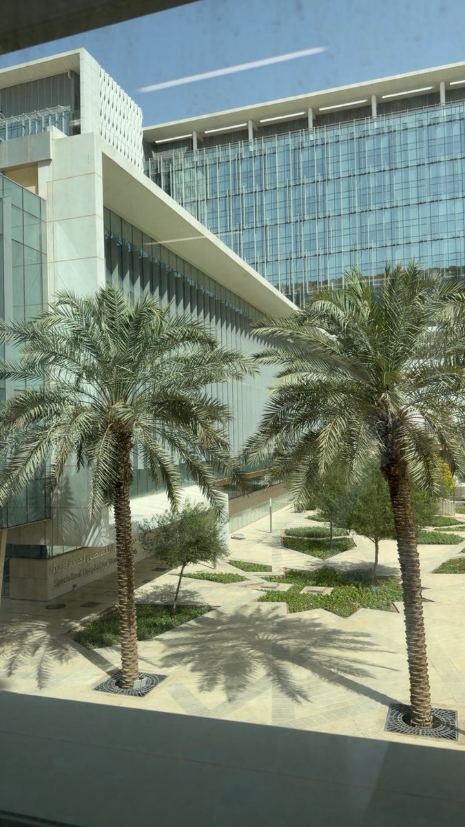 Saudmudd's tweet photo. ازين شيء بدوام العيد شوارع الرياض الفاضيه https://t.co/IvO0XlcFxg