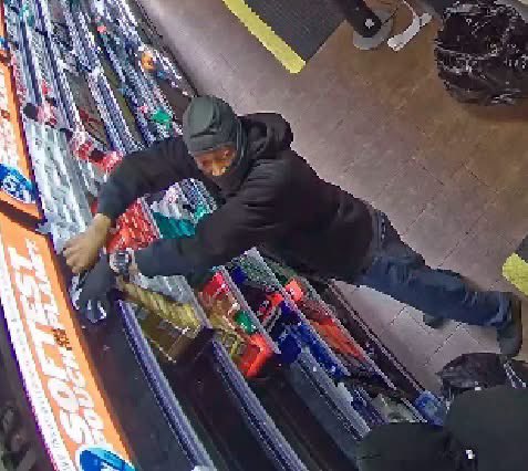 LexingtonPD's tweet photo. PLEASE SHARE:  On 05/252026, at 1:20 a.m., 3 individuals forcefully entered Murphy Express at 4448 Sunset Blvd. upon entering, they filled 2 trash bags with cartons of cigarettes.  They exited the store without rendering payment and fled in a white box truck toward Interstate 20. https://t.co/1OFVM35tvZ
