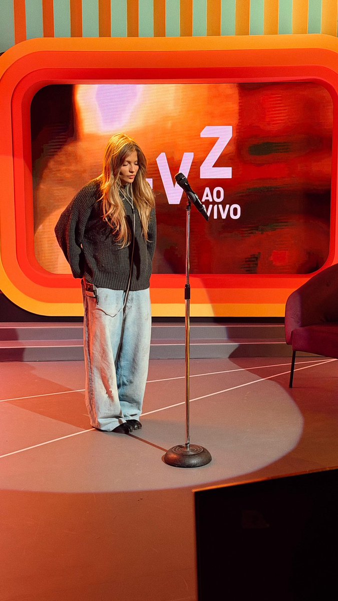 UpdateLuisa's tweet photo. Luísa Sonza na passagem de som para o TVZ, que acontece hoje às 18 horas AO VIVO. 🎤 https://t.co/OqXpHTzZ4T