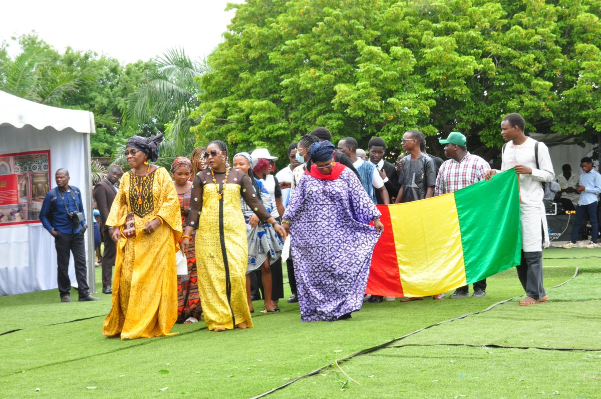 Maeciate's tweet photo. Journée de l'afrique édition 2026 : Prestation et visite de stands de la communauté guinéenne au Togo.
@_AfricanUnion @ecowas_cedeao 
#unity #Africanophonie #correctTheMAP #EqualEarthProjection
@googlemaapss
@ProjectionWizz
#MercatorProjector #SizeMatters #AfriacanDay2026 https://t.co/EY0NPywjdu