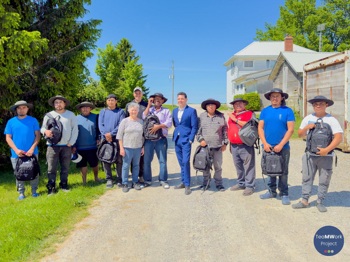 TeamworkMWSP's tweet photo. Under a beautiful blue sky in Forest County, we wrapped up a wonderful informative visit with Mexican Seasonal Agricultural Workers under the SAWP Mexico-Canada program.
Every year, these dedicated workers come to Canada to live and work side by side with Canadian farmers, growing apples and cabbage.