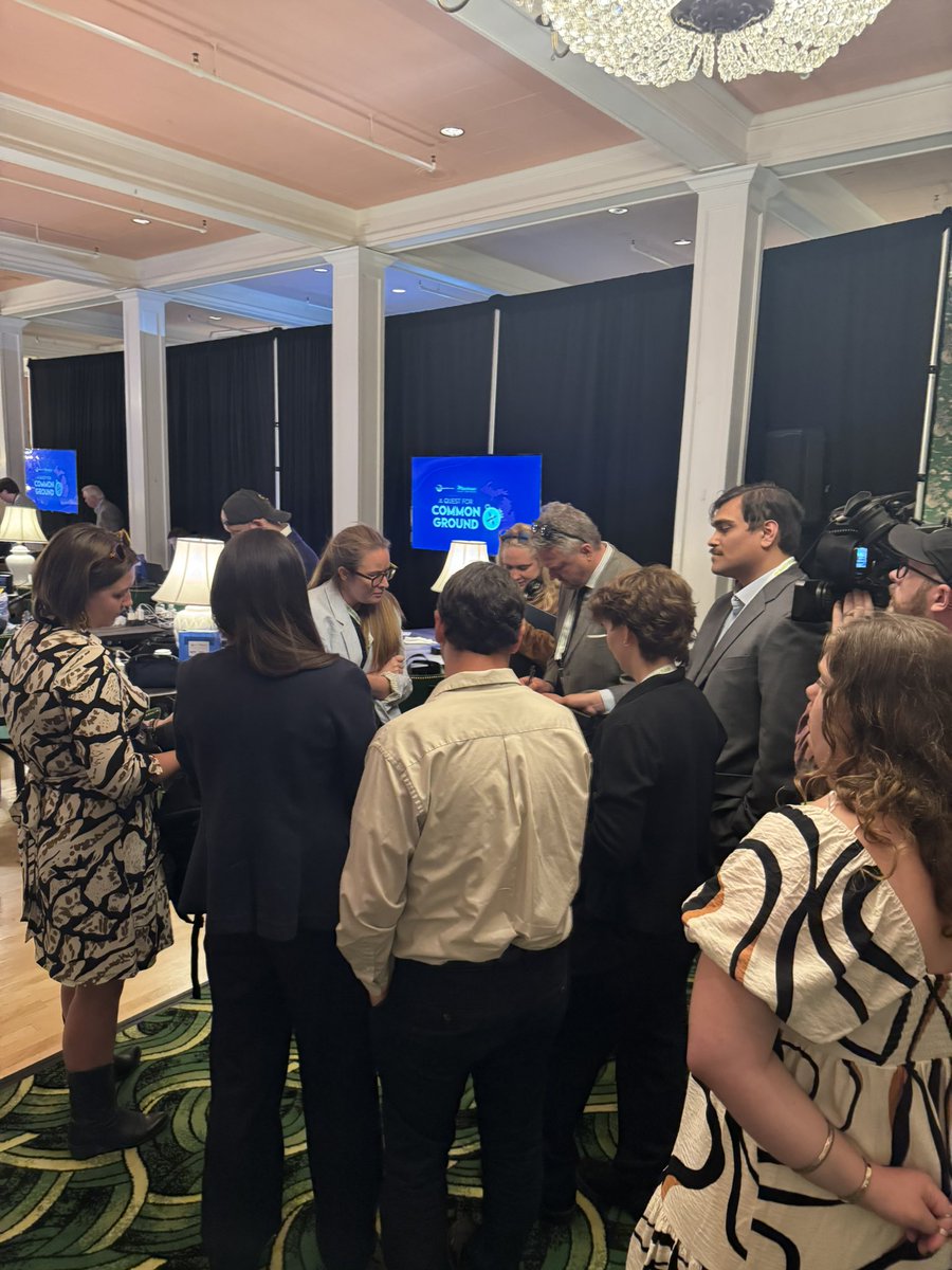 Rodericka's tweet photo. And it remained that way after the debate as well. Haley Stevens’ attempting a bait and switch with MI press corps + national reporters, sending out a staffer to answer Qs on the congresswoman’s behalf instead of doing it herself. https://t.co/QyEKn8b0bg