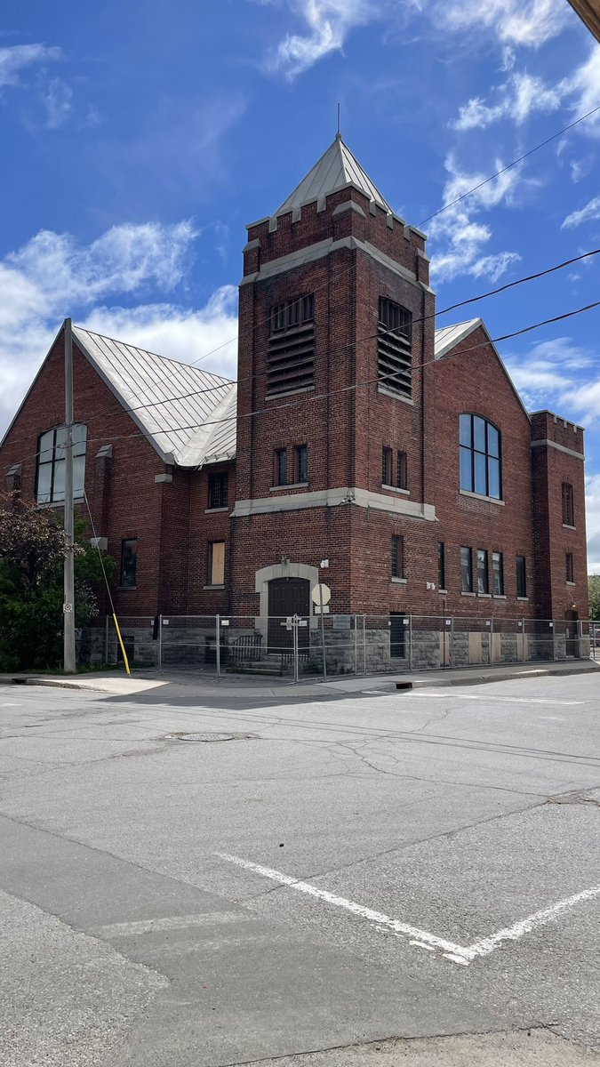 HousingNowTO's tweet photo. [Ottawa, ON] Visited a #YIGBY Church to #AffordableHousing redevelopment site today. Soon to become a new 24 storey tower w/ 294 apartments via @BuildCanHomes funding &amp; @ottawacity supports…

INFO - https://t.co/7zjgV1mSet https://t.co/FdxUMNOxTV