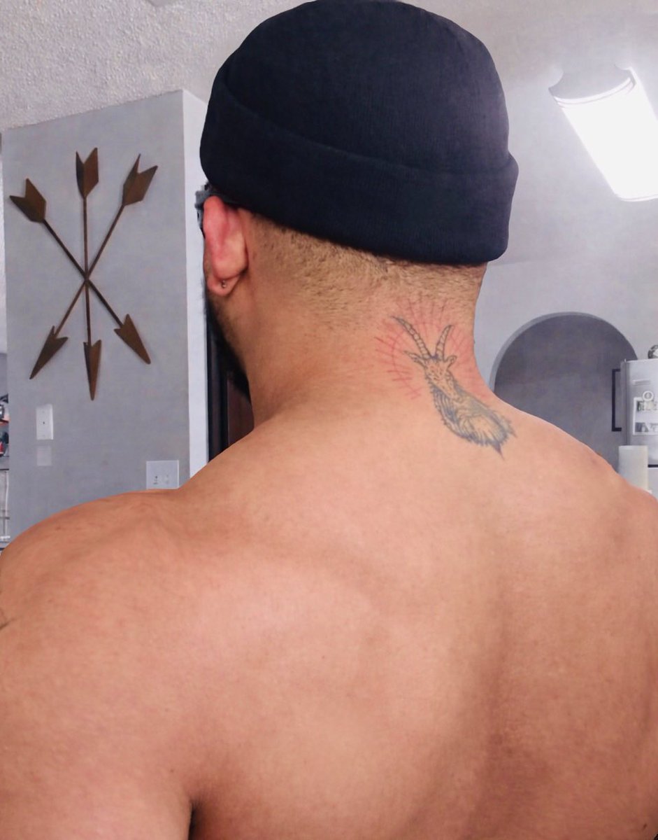 deadpixells's tweet photo. I hate back day.. but also love it. https://t.co/xoW2nRMyYR