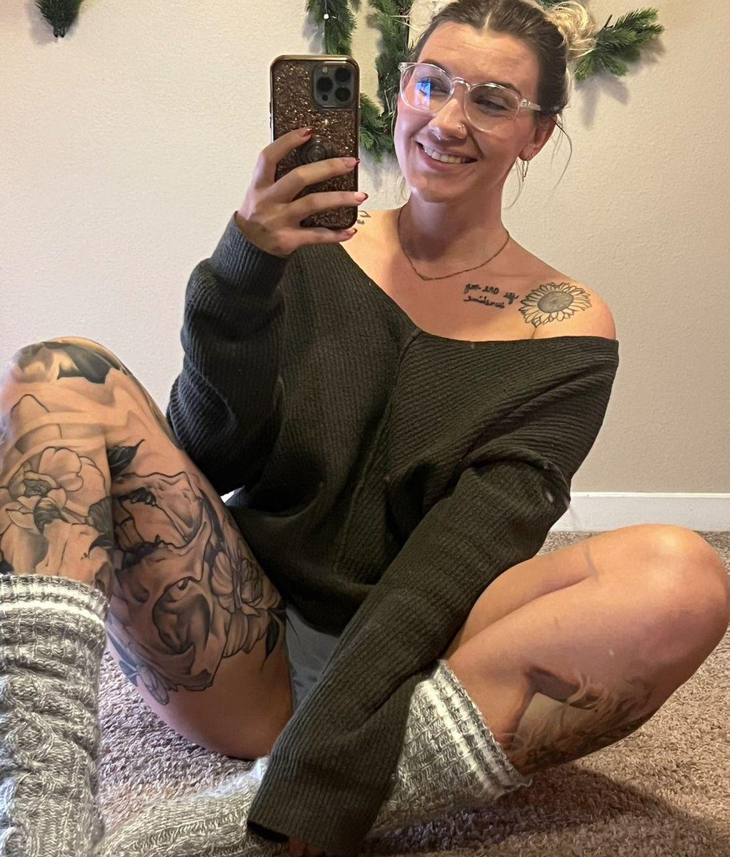 𝘊𝘺𝘯𝘵𝘩𝘪𝘢 tweet media