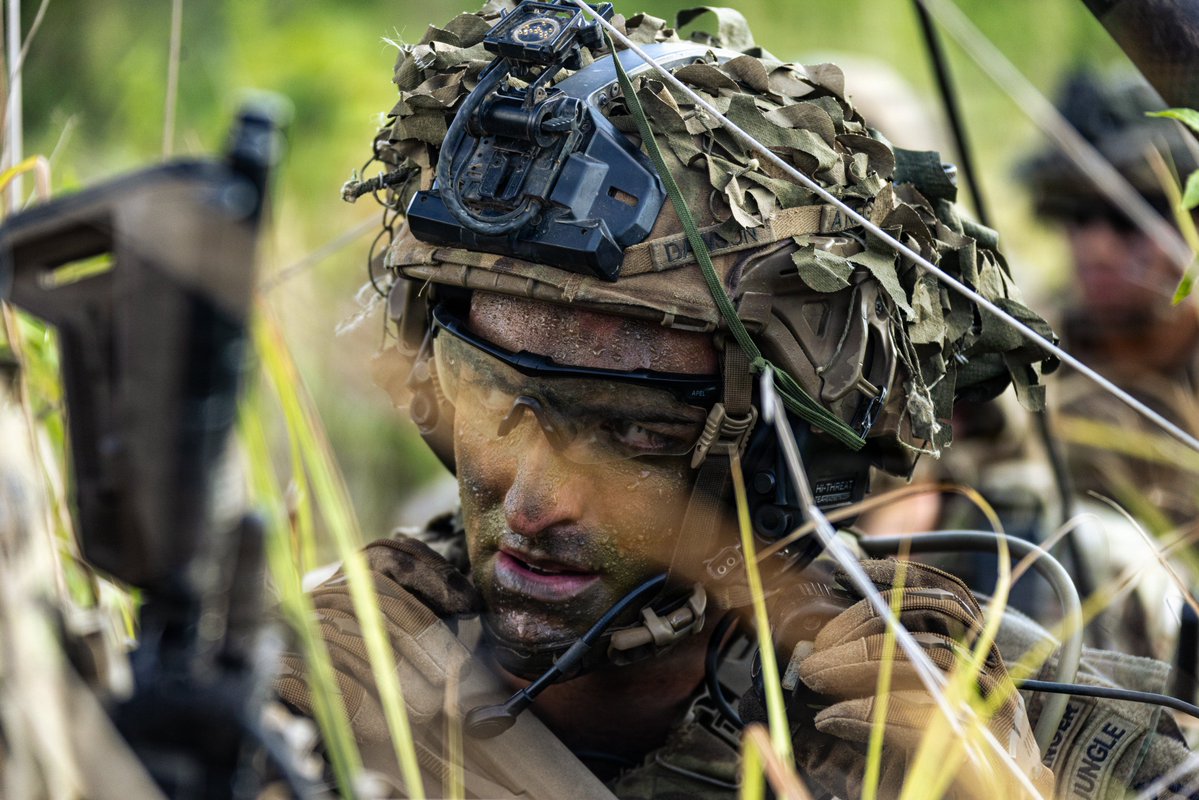U.S. Soldiers assigned to 25th Infantry Division conduct a platoon live-fire exercise as part of Exercise Salaknib 2026 at Fort Magsaysay, Nueva Ecija, Philippines. Exercise Salaknib highlights the enduring U.S.-Philippine alliance, enhancing interoperability and readiness https://t.co/HvaLNZd5qd
