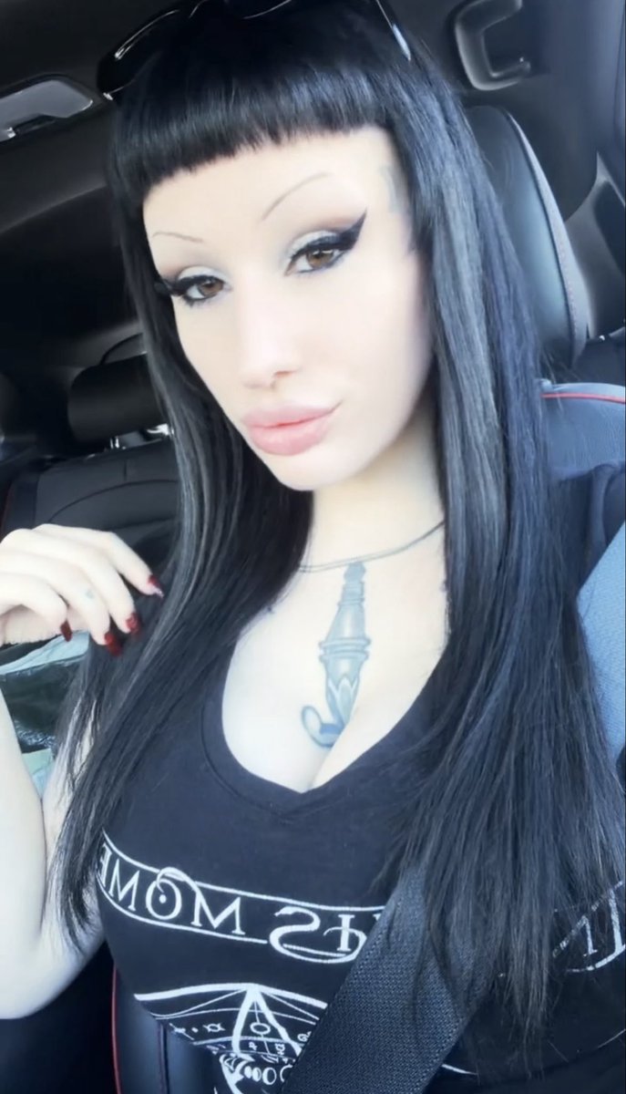 roxycontin_666's tweet photo. 💇🏻‍♀️ https://t.co/KmuqEYGcMM