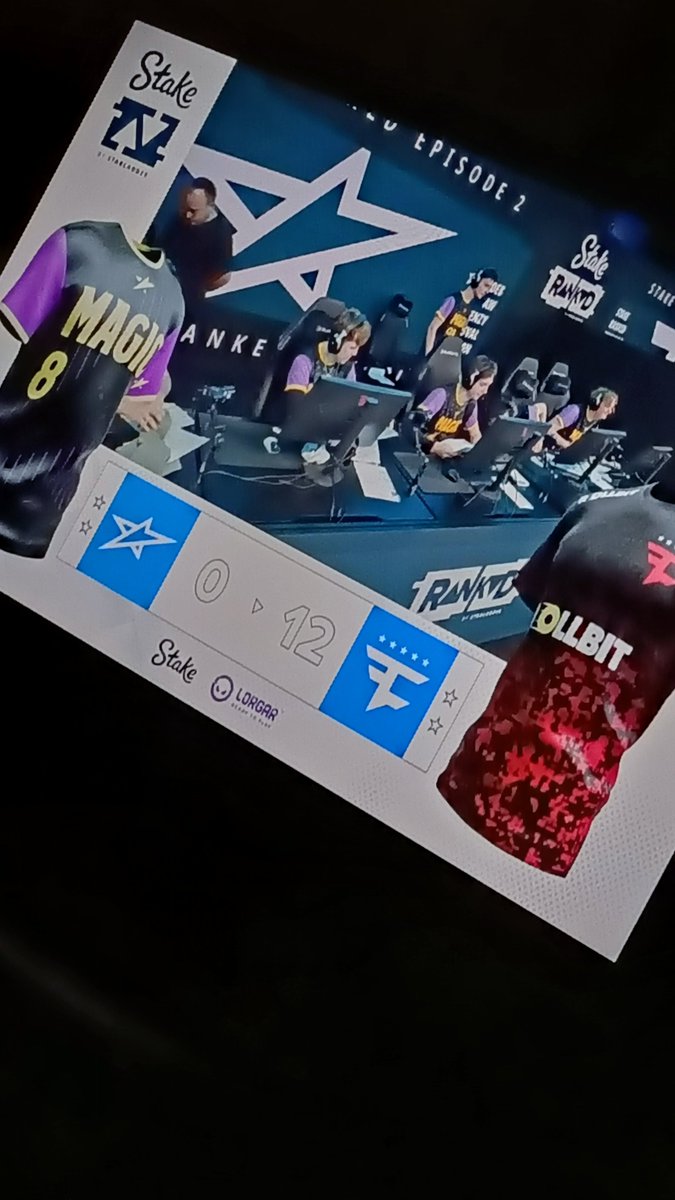 cloudfloat__'s tweet photo. UDAH SENENG GAME 1 UNGGUL SEGINI JAUH

GATAUNYA 2 GAME SETELAHNYA JADI AMPAS 😭 https://t.co/fxGd1kunK5