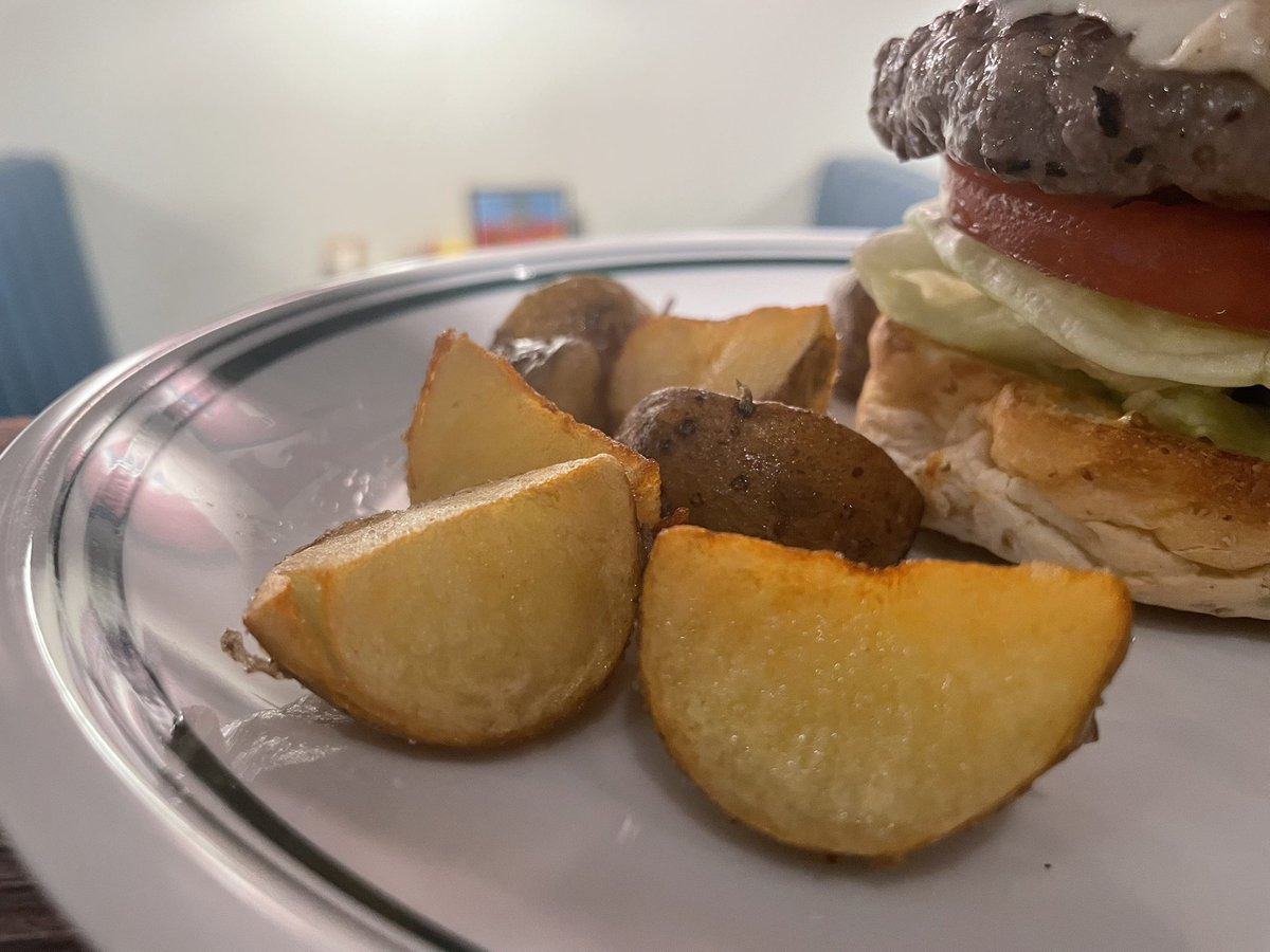 CHILLAX BURGERS &WINE チラックス 池袋グルメバーガー ハンバーガー tweet media