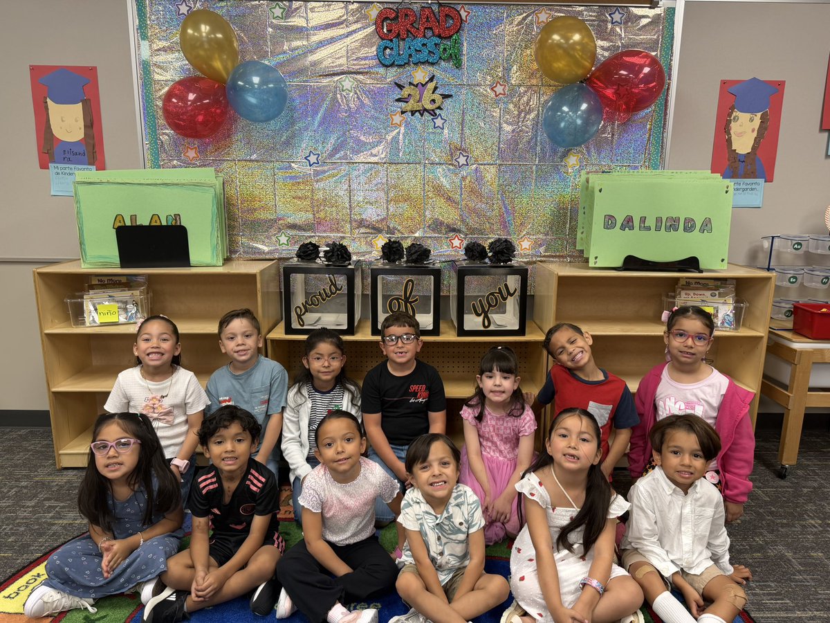 MsRios_bil's tweet photo. Fiesta de fin de cursos.
#Kindergarten #bilingual #MRobPride @MRobinsonElem https://t.co/2TM08c258Z