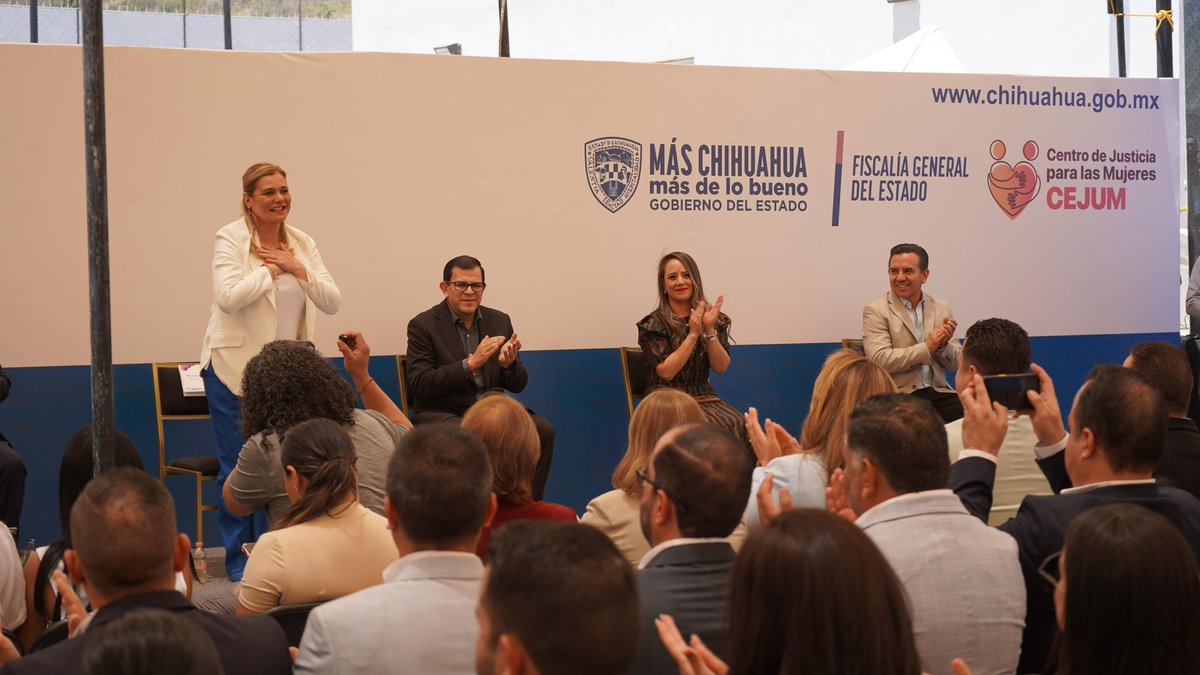 Scop_Chihuahua's tweet photo. Acompañamos a la Gobernadora @MaruCampos_G en la inauguración del CEJUM Parral, un espacio que representa más apoyo, atención y oportunidades para las mujeres y sus familias.
Seguimos sumando esfuerzos para acercar servicios que fortalecen el acceso a una vida libre de violencia. https://t.co/l16eXDGjj4